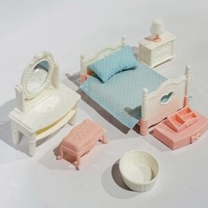 Vintage Sylvanian Calico Critters Koala Town Bedroom Furniture & Accessories Lot